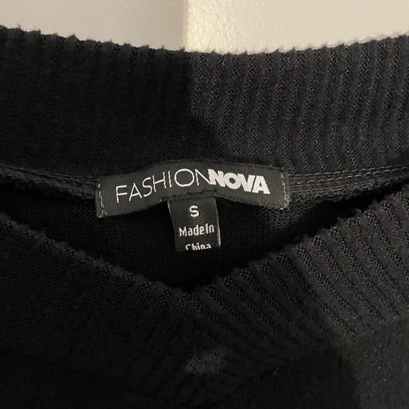 Fashion Nova V-Neck Sweater Dress - Picture 4 of 4